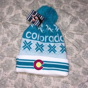 blue colorado knit beanie !